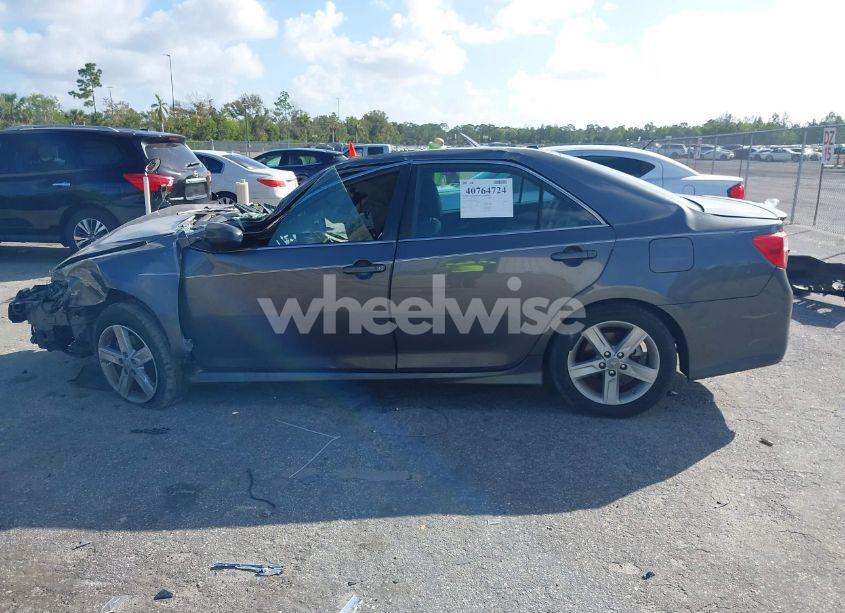 Photo 14 of 2013 Toyota Camry SE (VIN 4T1BF1FK4DU645069)