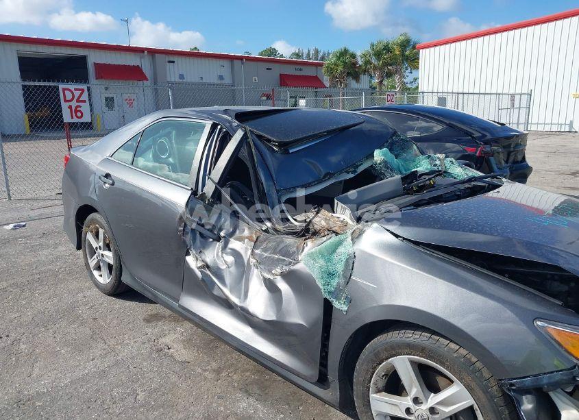 Photo 6 of 2013 Toyota Camry SE (VIN 4T1BF1FK4DU645069)