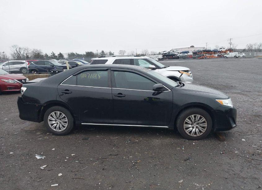 Photo 13 of 2013 Toyota Camry LE (VIN 4T1BF1FK4DU657139)