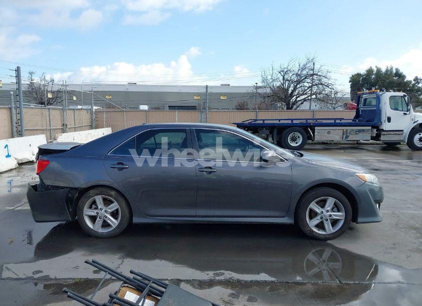 Photo 13 of 2013 Toyota Camry SE (VIN 4T1BF1FK4DU660090)