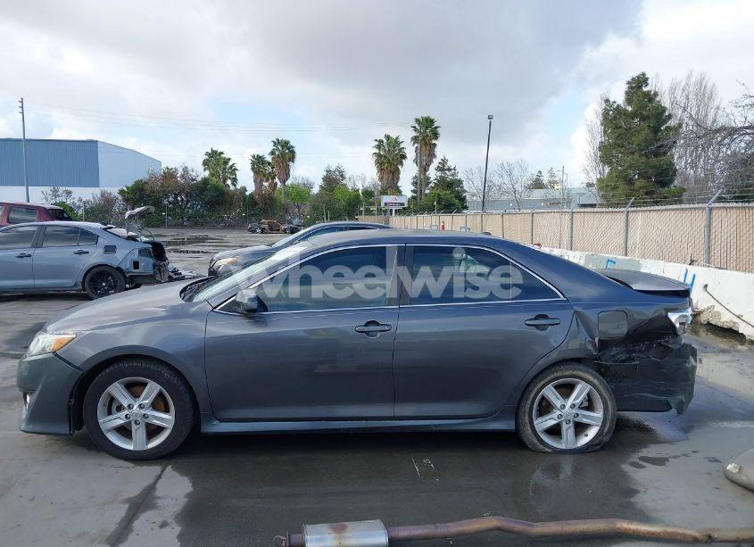 Photo 14 of 2013 Toyota Camry SE (VIN 4T1BF1FK4DU660090)