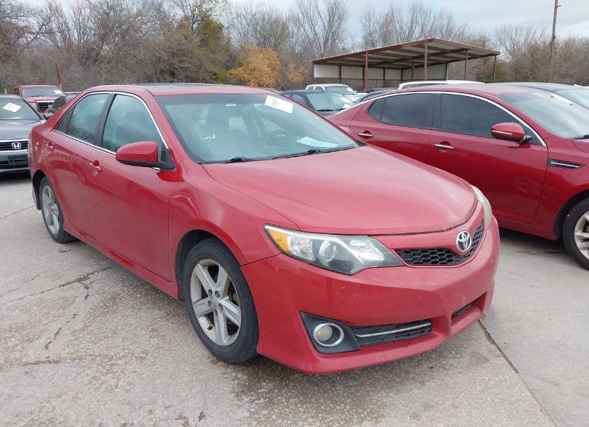 2013 Toyota Camry SE (VIN 4T1BF1FK4DU679884) main photo