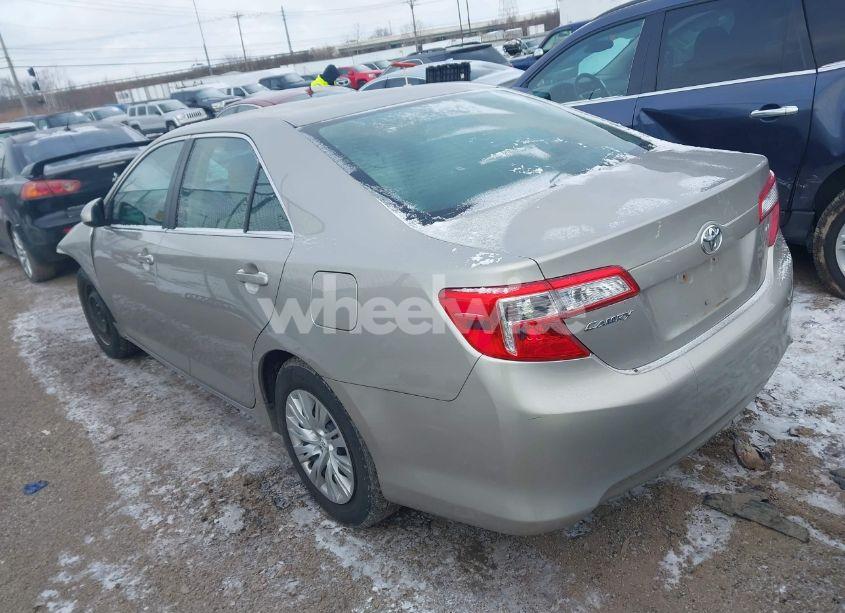 Photo 3 of 2013 Toyota Camry LE (VIN 4T1BF1FK4DU698239)