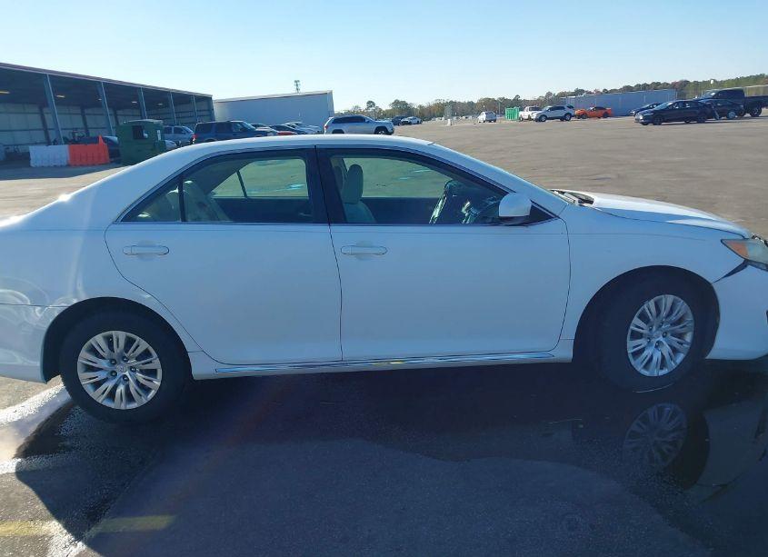 Photo 13 of 2013 Toyota Camry LE (VIN 4T1BF1FK4DU701897)