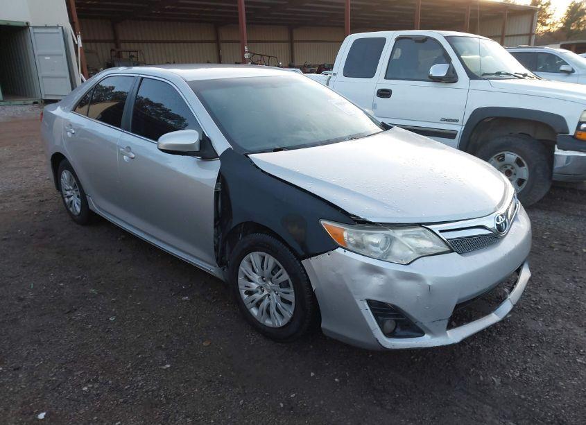 2013 Toyota Camry LE (VIN 4T1BF1FK4DU704766) main photo