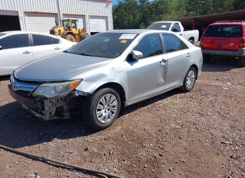Photo 2 of 2013 Toyota Camry LE (VIN 4T1BF1FK4DU723429)