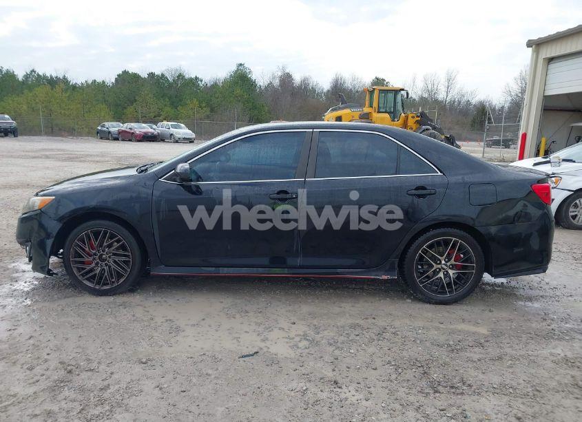 Photo 14 of 2014 Toyota Camry SE (VIN 4T1BF1FK4EU303980)