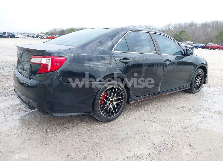 Photo 4 of 2014 Toyota Camry SE (VIN 4T1BF1FK4EU303980)