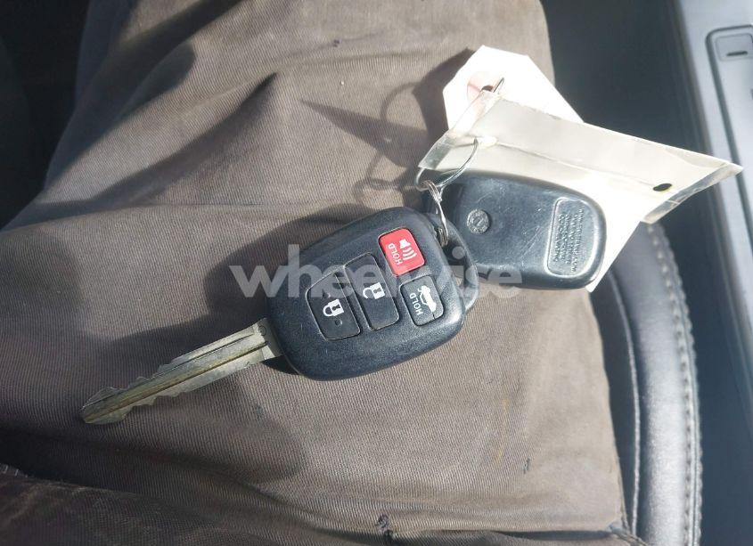 Photo 11 of 2014 Toyota Camry SE (VIN 4T1BF1FK4EU305194)