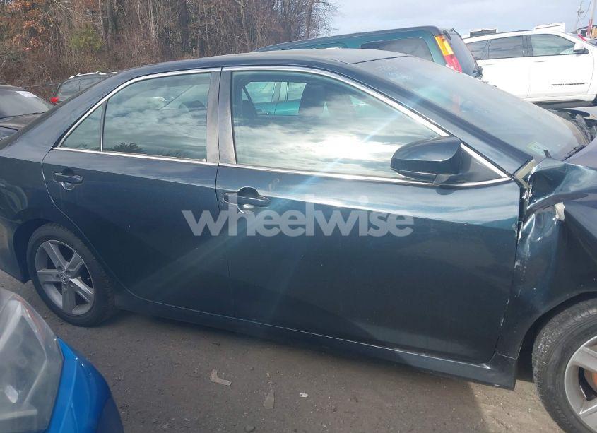 Photo 13 of 2014 Toyota Camry SE (VIN 4T1BF1FK4EU305194)