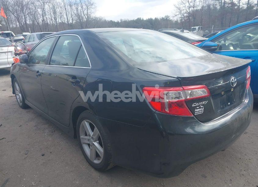 Photo 3 of 2014 Toyota Camry SE (VIN 4T1BF1FK4EU305194)