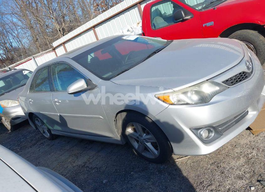 Photo 13 of 2014 Toyota Camry SE (VIN 4T1BF1FK4EU312999)