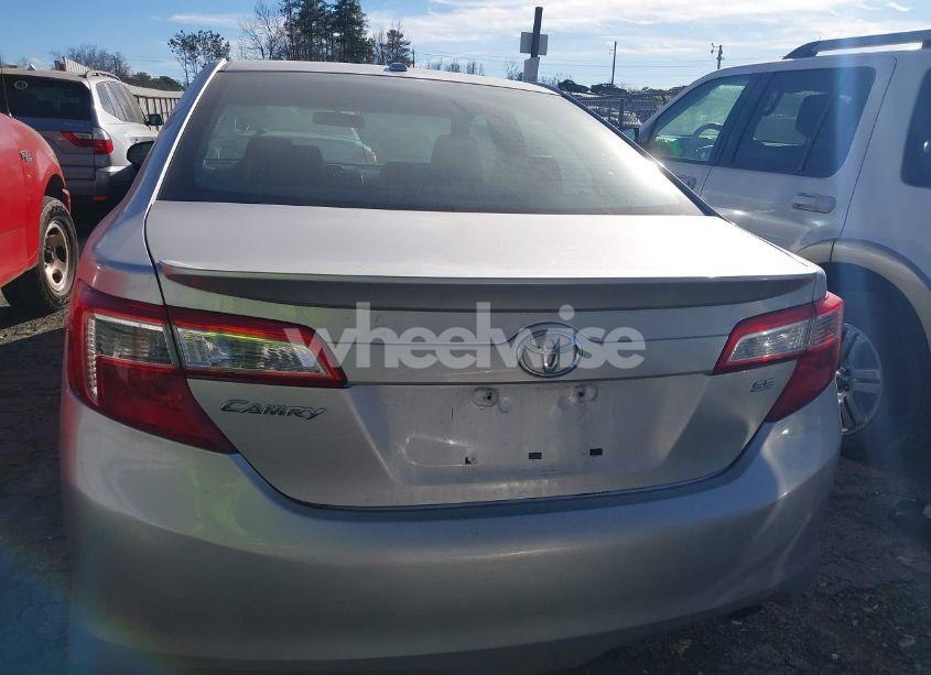Photo 16 of 2014 Toyota Camry SE (VIN 4T1BF1FK4EU312999)