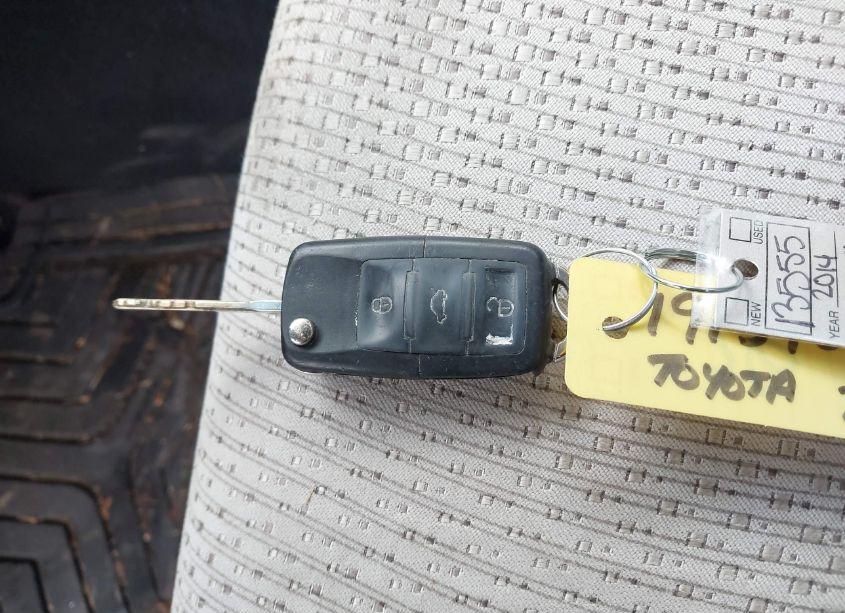 Photo 11 of 2014 Toyota Camry LE (VIN 4T1BF1FK4EU331925)