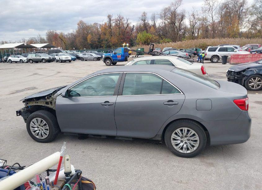 Photo 14 of 2014 Toyota Camry LE (VIN 4T1BF1FK4EU331925)