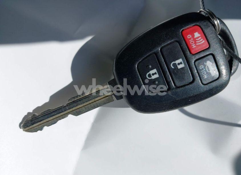 Photo 11 of 2014 Toyota Camry LE (VIN 4T1BF1FK4EU343671)