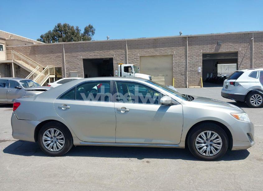 Photo 13 of 2014 Toyota Camry LE (VIN 4T1BF1FK4EU343671)