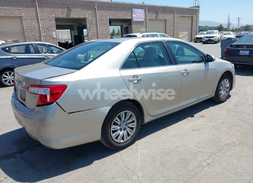 Photo 4 of 2014 Toyota Camry LE (VIN 4T1BF1FK4EU343671)