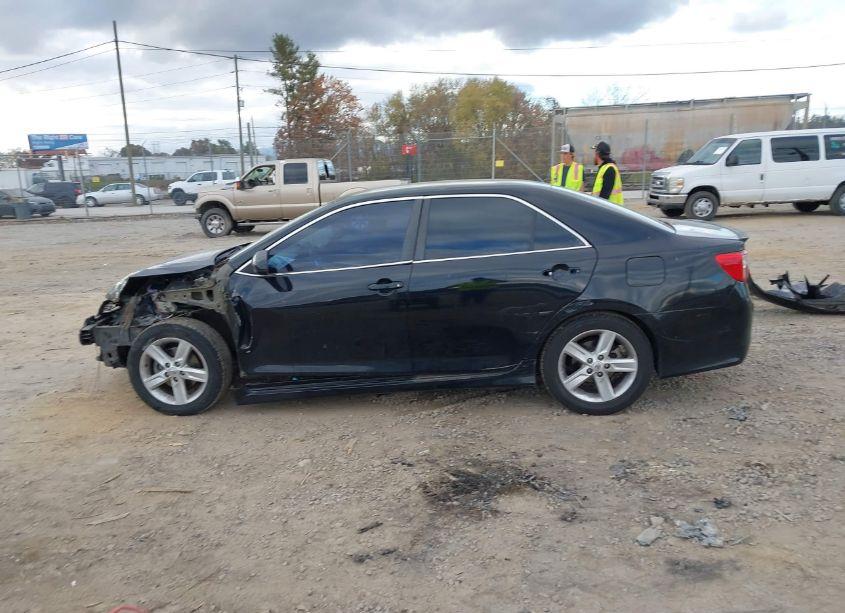 Photo 14 of 2014 Toyota Camry SE (VIN 4T1BF1FK4EU344772)