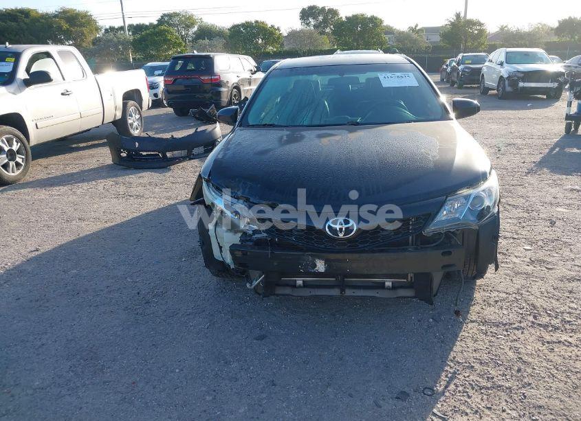 Photo 13 of 2014 Toyota Camry SE (VIN 4T1BF1FK4EU348787)