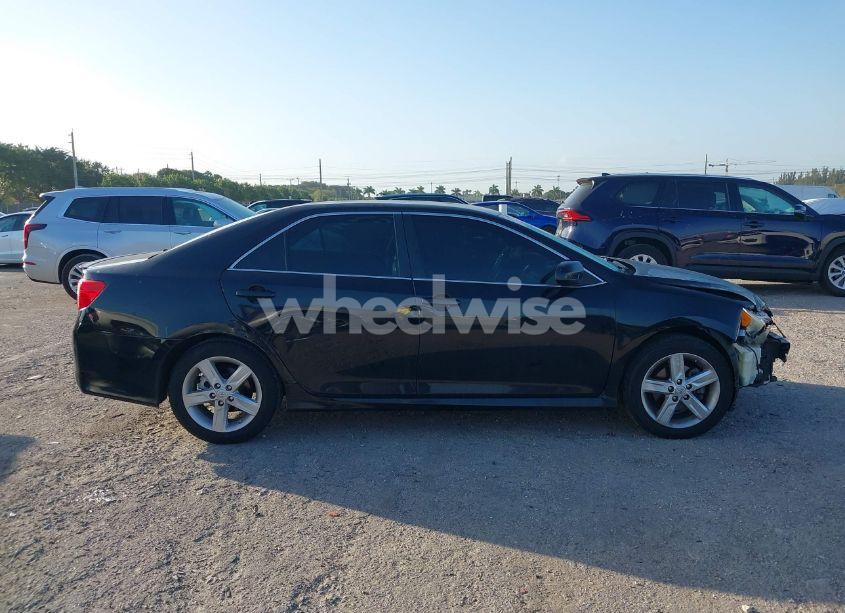 Photo 14 of 2014 Toyota Camry SE (VIN 4T1BF1FK4EU348787)