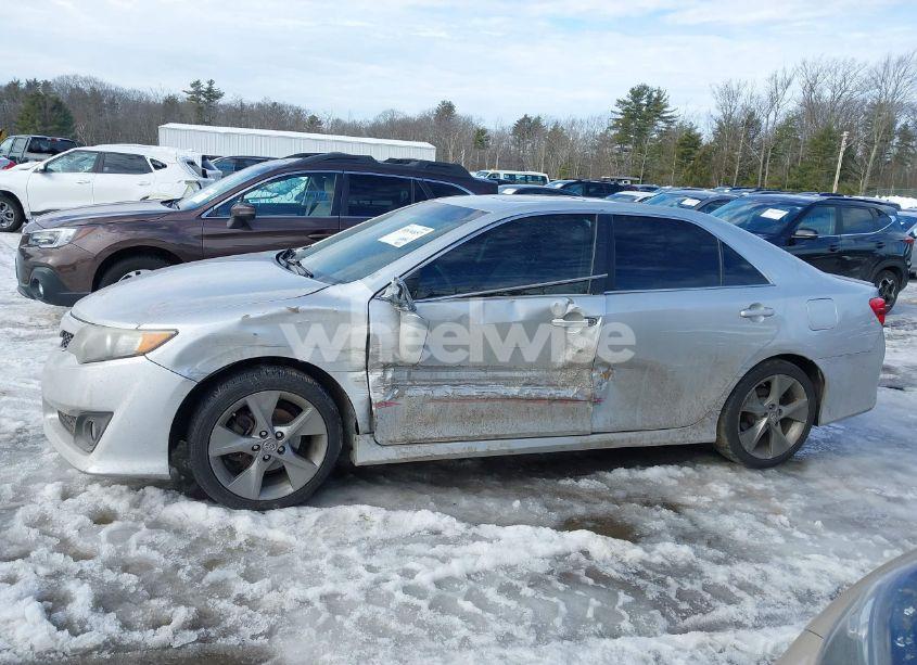 Photo 14 of 2014 Toyota Camry SE SPORT (VIN 4T1BF1FK4EU349356)