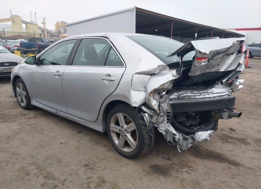 Photo 3 of 2014 Toyota Camry SE (VIN 4T1BF1FK4EU377867)