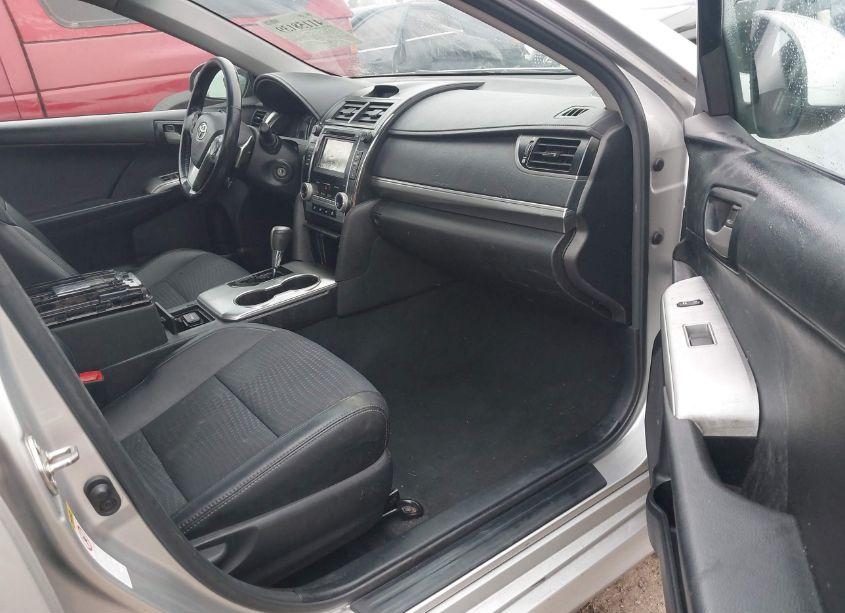 Photo 5 of 2014 Toyota Camry SE (VIN 4T1BF1FK4EU377867)