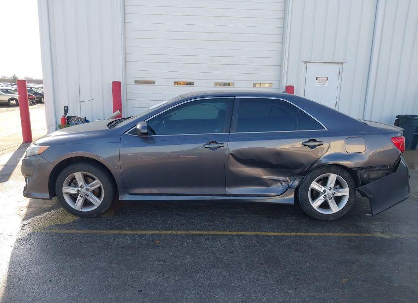 Photo 14 of 2014 Toyota Camry SE (VIN 4T1BF1FK4EU387573)