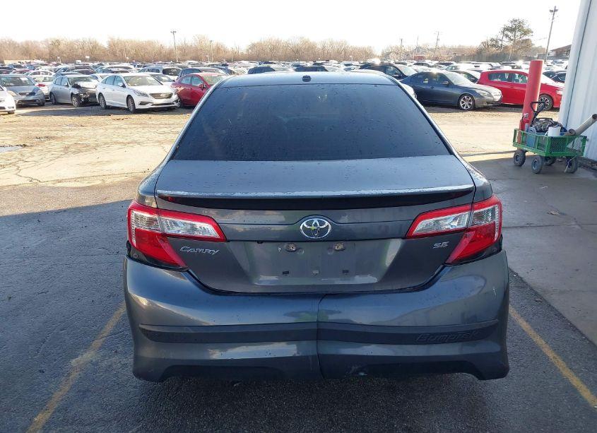 Photo 16 of 2014 Toyota Camry SE (VIN 4T1BF1FK4EU387573)