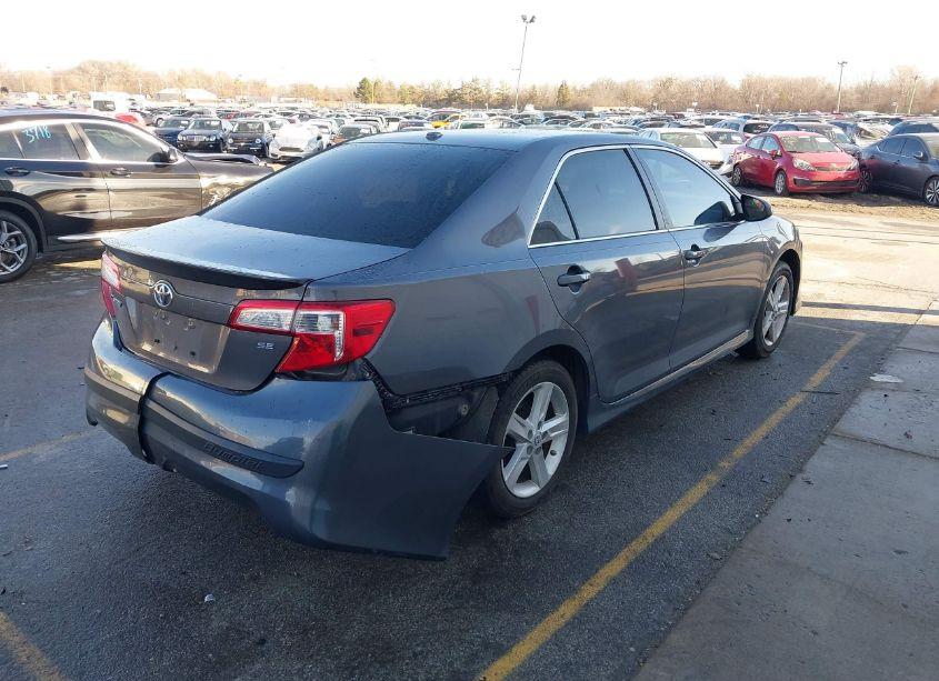Photo 4 of 2014 Toyota Camry SE (VIN 4T1BF1FK4EU387573)