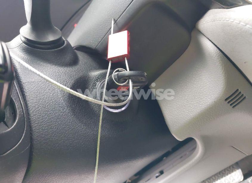 Photo 11 of 2014 Toyota Camry XLE (VIN 4T1BF1FK4EU387881)