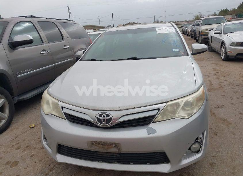 Photo 12 of 2014 Toyota Camry XLE (VIN 4T1BF1FK4EU387881)