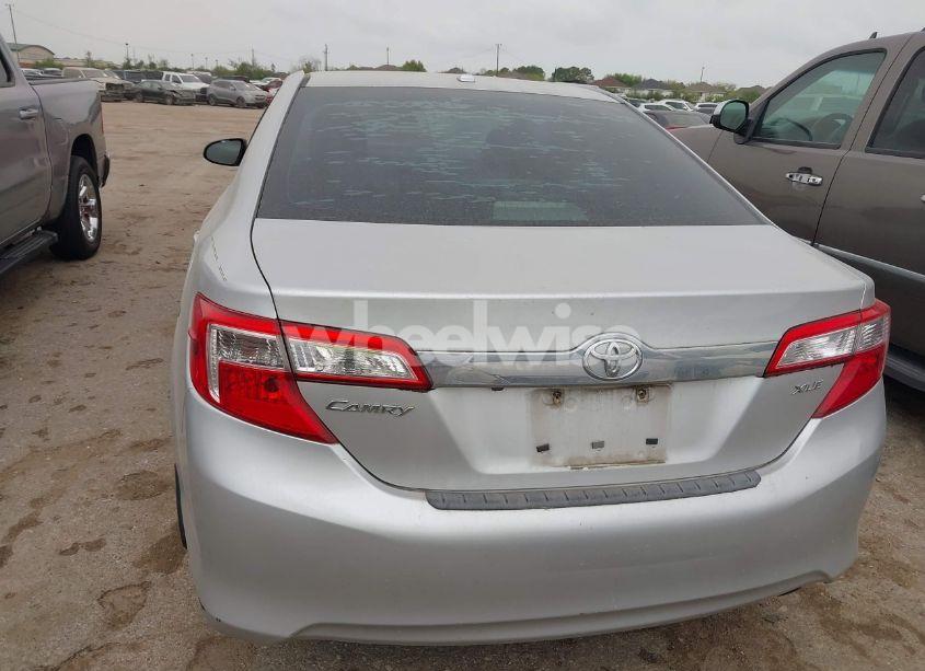 Photo 16 of 2014 Toyota Camry XLE (VIN 4T1BF1FK4EU387881)