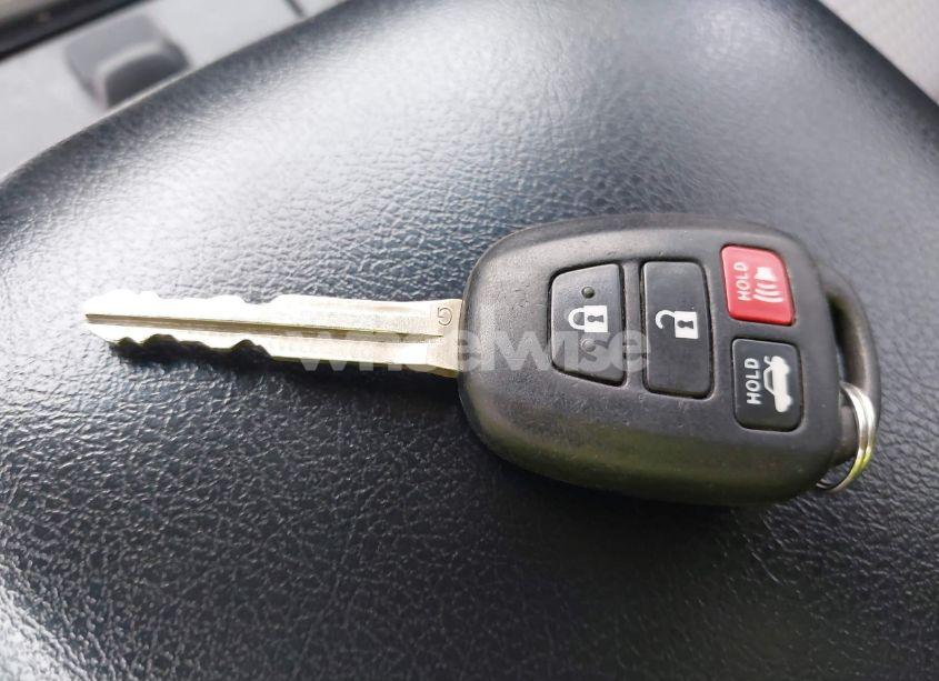 Photo 11 of 2014 Toyota Camry SE (VIN 4T1BF1FK4EU393132)