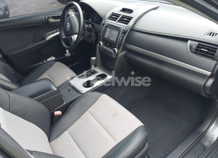 Photo 5 of 2014 Toyota Camry SE (VIN 4T1BF1FK4EU393132)