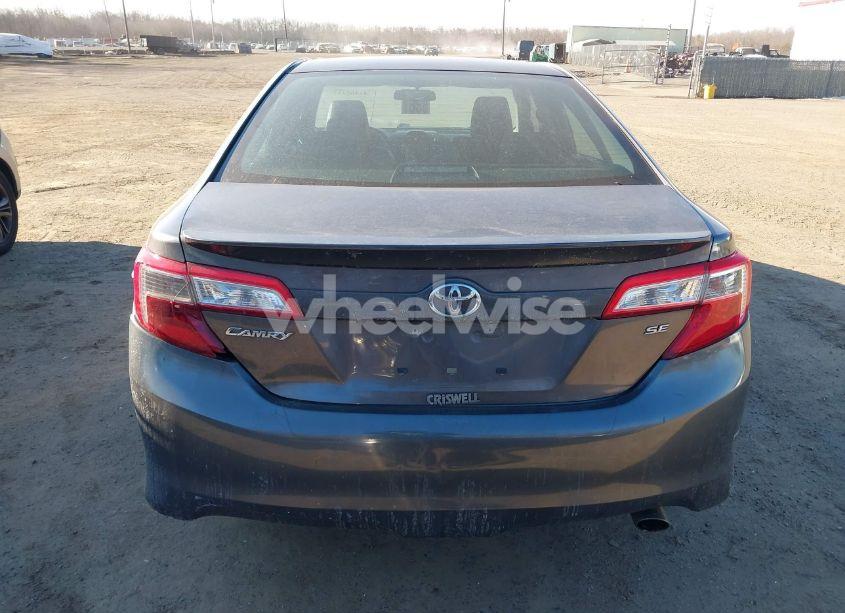 Photo 16 of 2014 Toyota Camry SE SPORT (VIN 4T1BF1FK4EU402900)