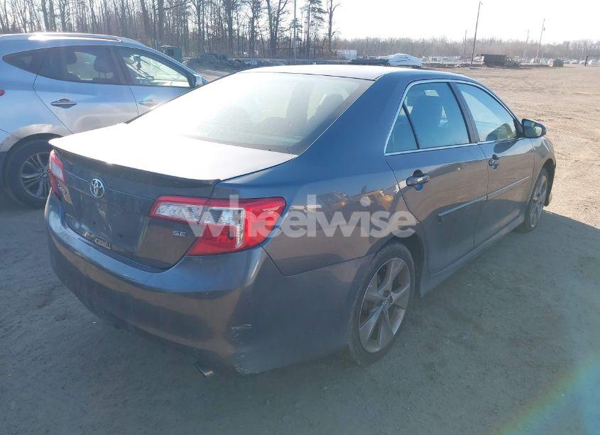Photo 4 of 2014 Toyota Camry SE SPORT (VIN 4T1BF1FK4EU402900)
