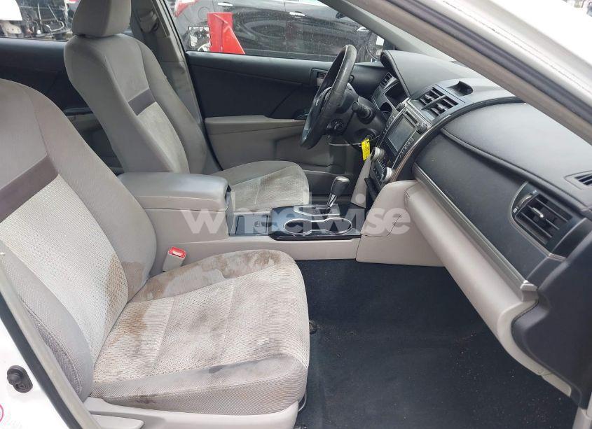 Photo 5 of 2014 Toyota Camry LE (VIN 4T1BF1FK4EU403013)