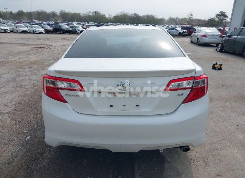 Photo 17 of 2014 Toyota Camry SE (VIN 4T1BF1FK4EU405778)