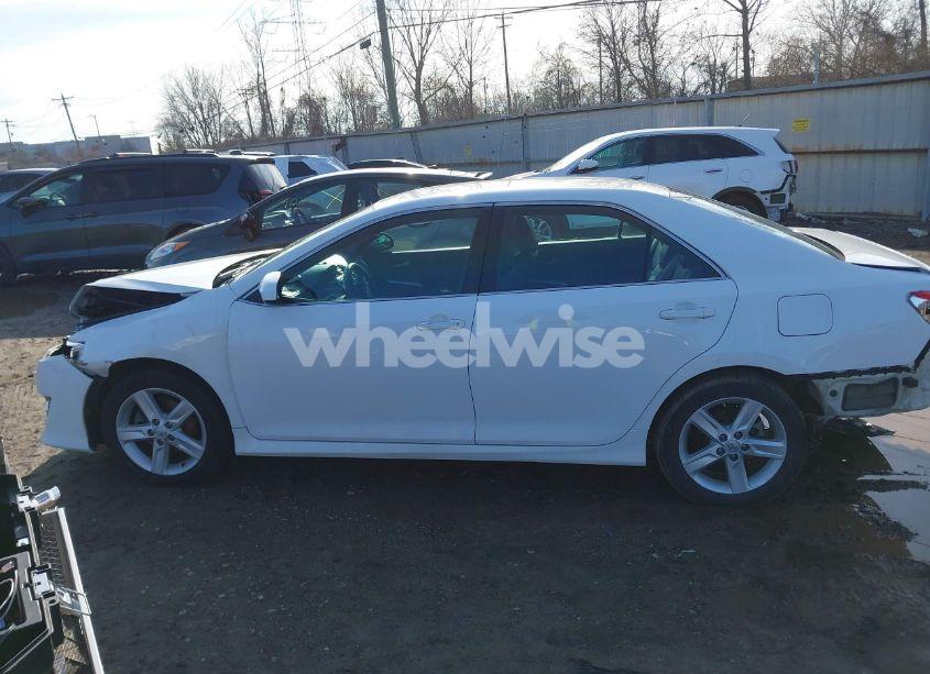 Photo 14 of 2014 Toyota Camry SE (VIN 4T1BF1FK4EU416330)