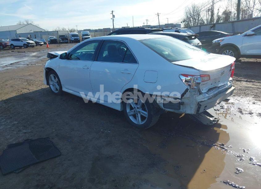 Photo 3 of 2014 Toyota Camry SE (VIN 4T1BF1FK4EU416330)