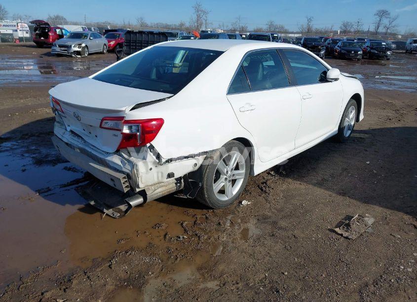Photo 4 of 2014 Toyota Camry SE (VIN 4T1BF1FK4EU416330)