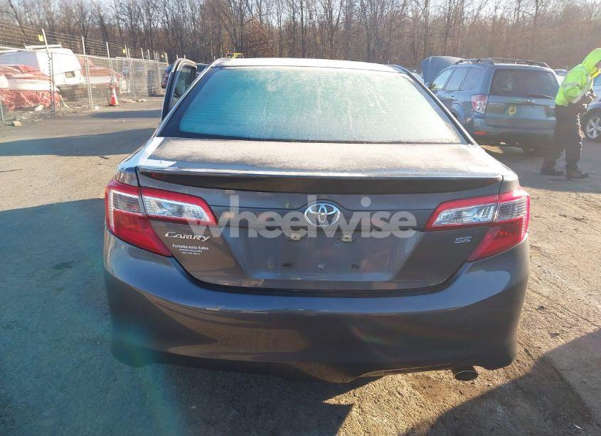 Photo 16 of 2014 Toyota Camry SE (VIN 4T1BF1FK4EU416585)