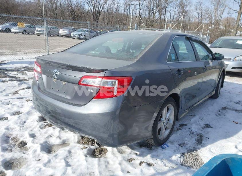 Photo 4 of 2014 Toyota Camry SE (VIN 4T1BF1FK4EU441163)
