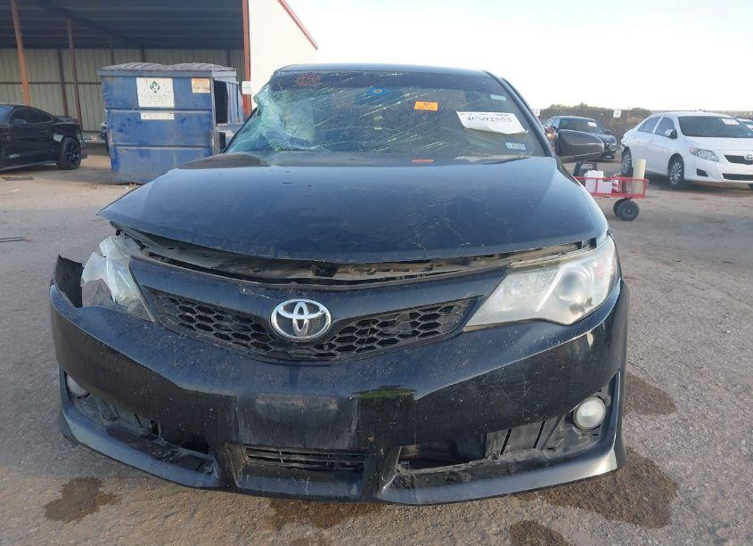 Photo 11 of 2014 Toyota Camry SE (VIN 4T1BF1FK4EU441910)