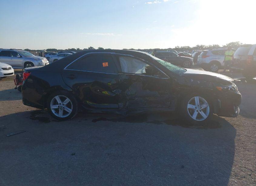 Photo 12 of 2014 Toyota Camry SE (VIN 4T1BF1FK4EU441910)