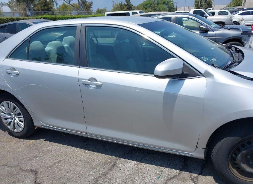 Photo 13 of 2014 Toyota Camry LE (VIN 4T1BF1FK4EU447108)