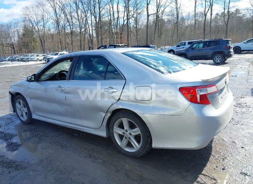 Photo 14 of 2014 Toyota Camry SE (VIN 4T1BF1FK4EU449747)