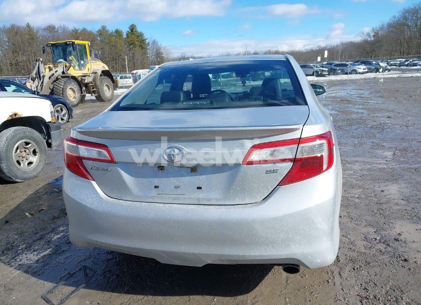 Photo 16 of 2014 Toyota Camry SE (VIN 4T1BF1FK4EU449747)